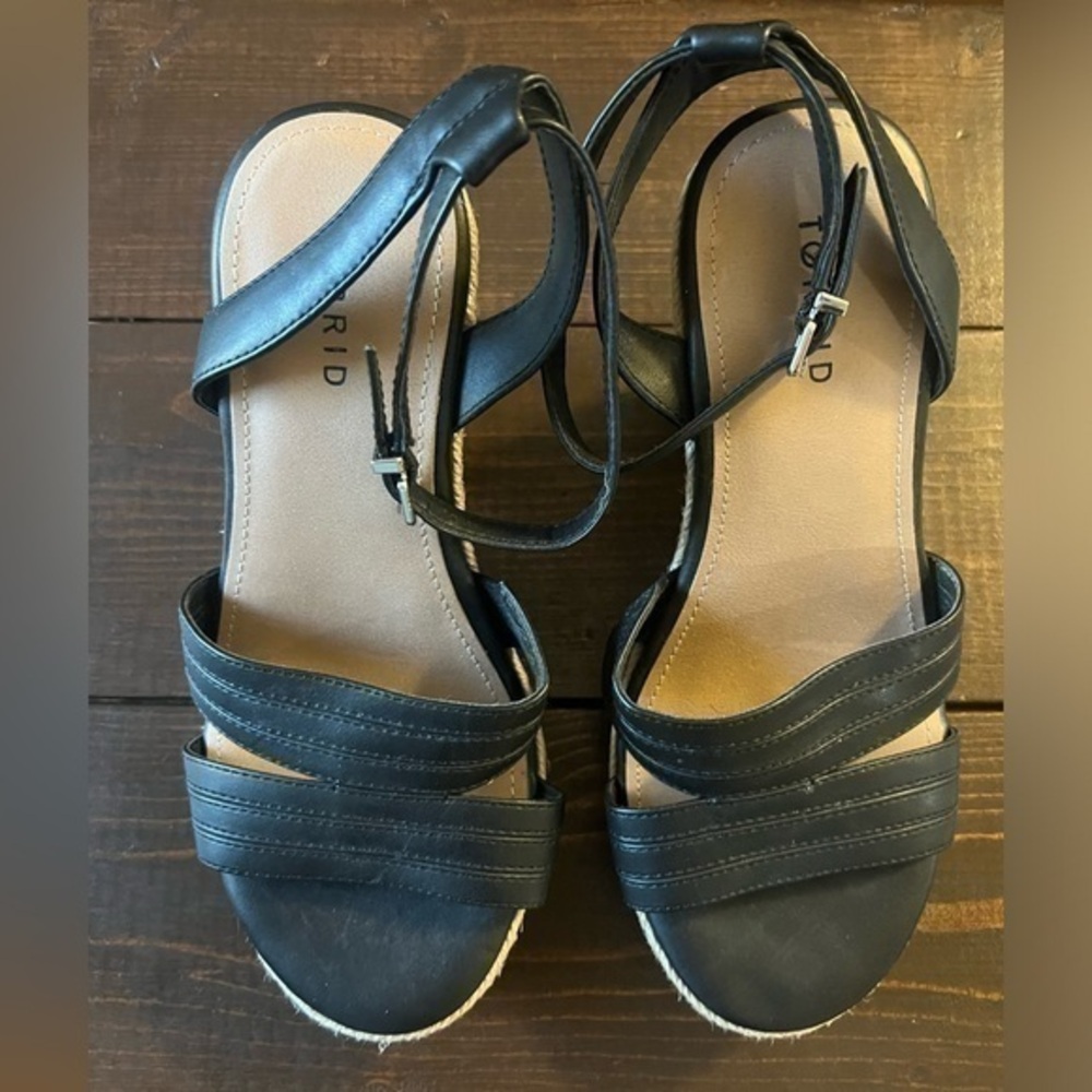Torrid Strappy Platform Wedge Sandals Size 8W